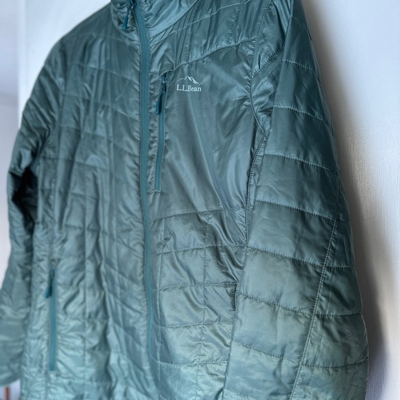 LL Bean PrimaLoft Jacket - Picture 2 of 7